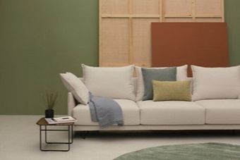 sofá de color blanco